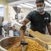 Baechlihof Manufaktur Hummus Produktion