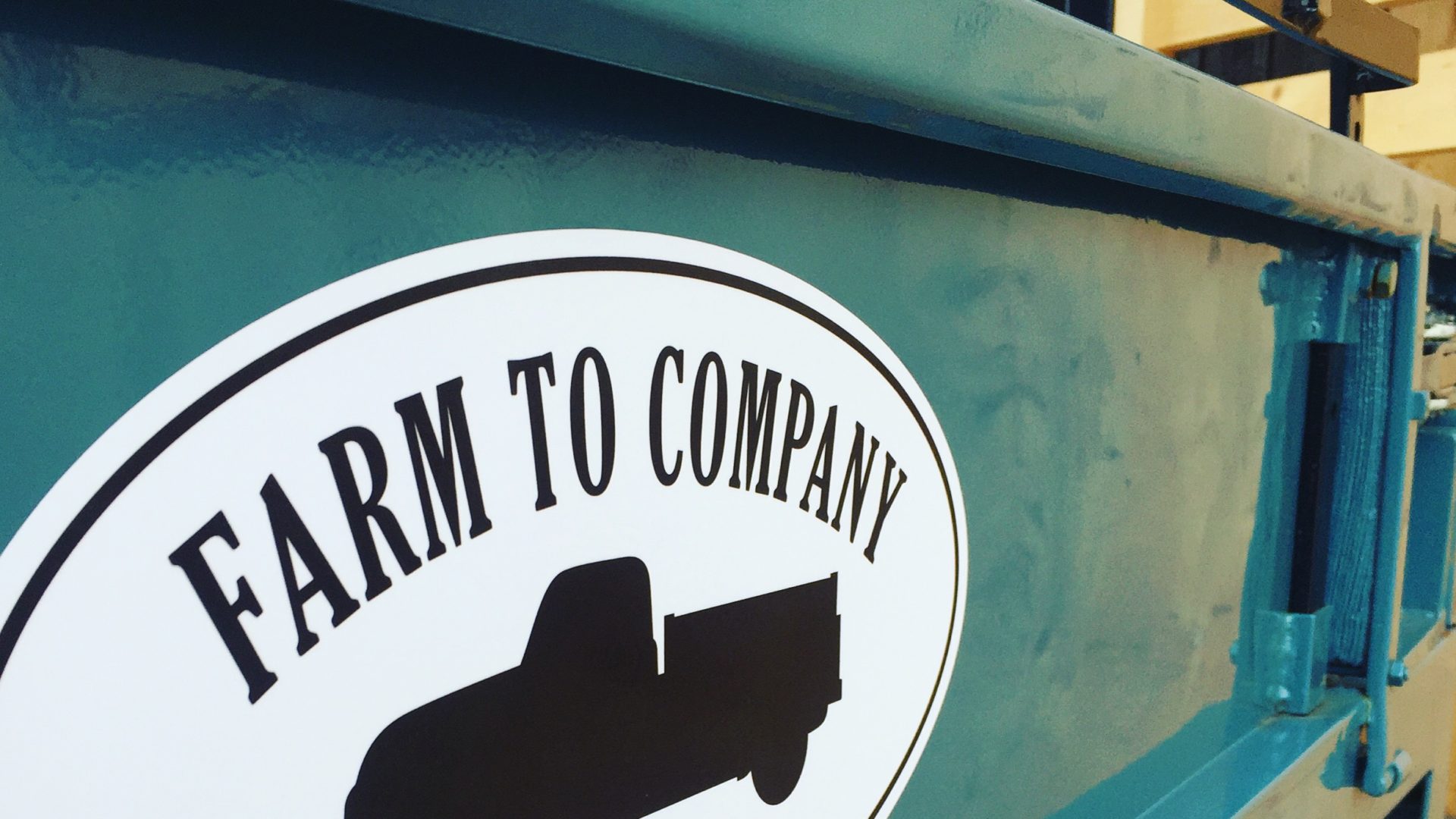 Farm To Company Lastwagen