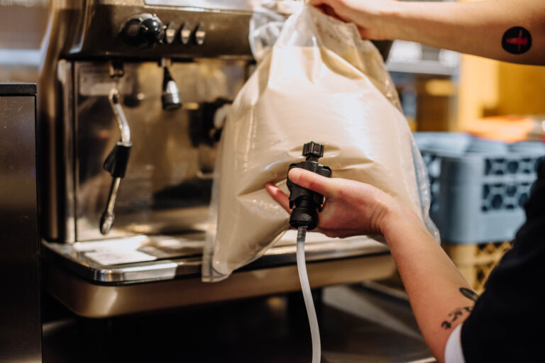 Haferdrink im 5-Liter-Beutel für Gastronomen