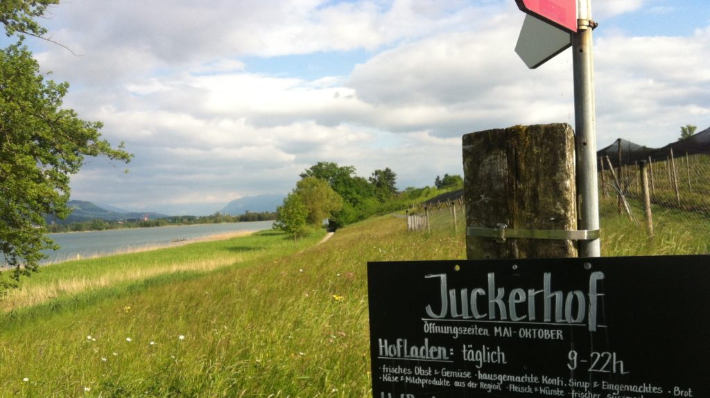 Juckerhof Schild Und Naturgebiet