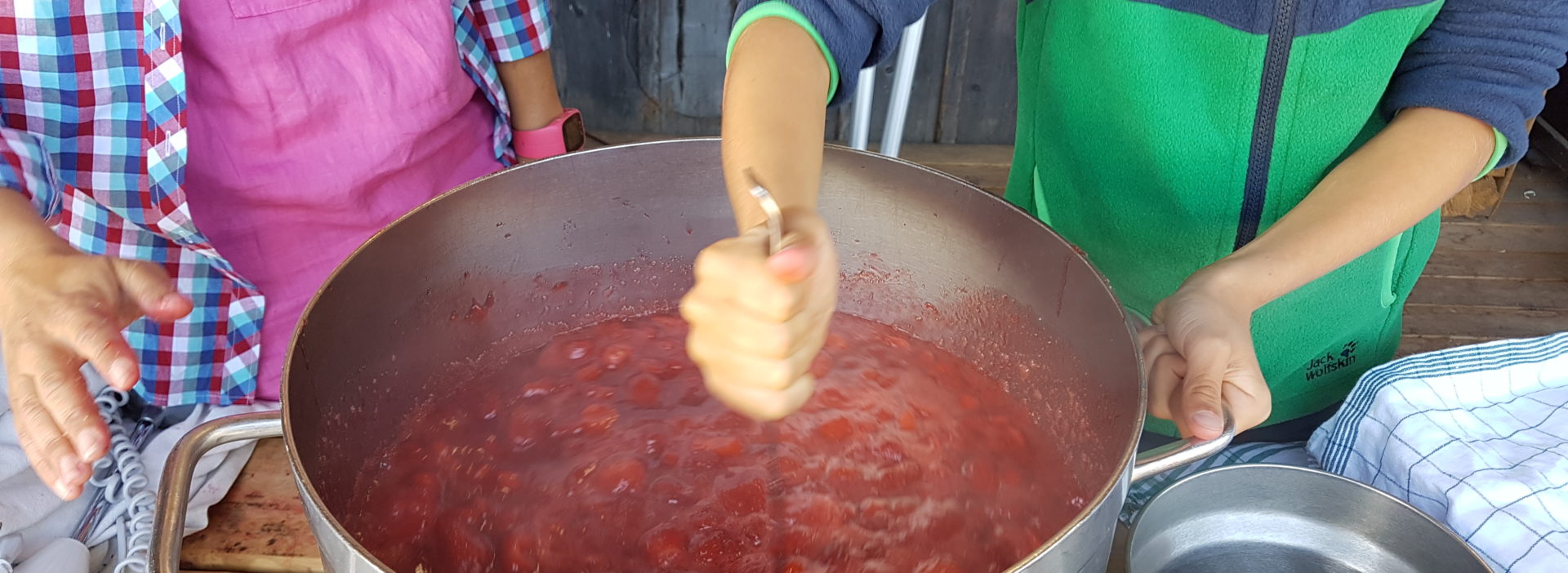 Juckerhof Kindernachmittag Konfimachen
