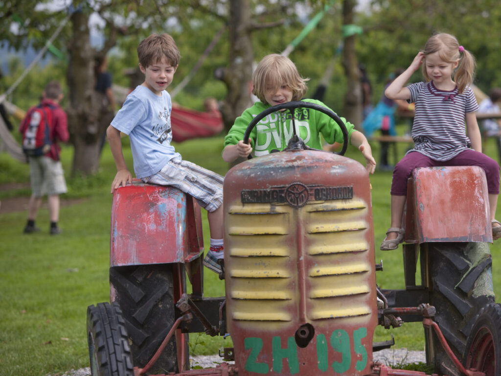 Juckerhof Traktor Kinder