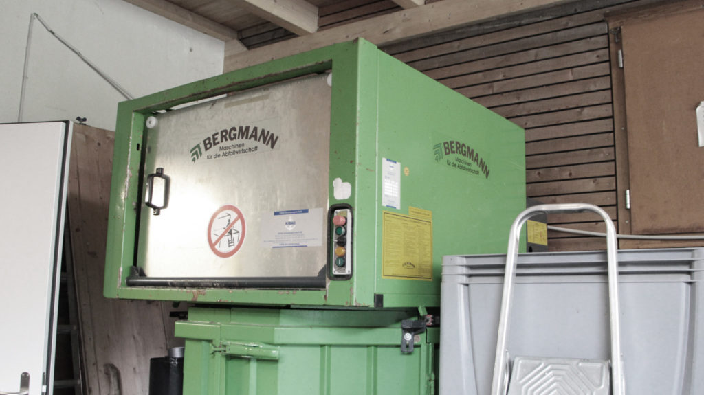 Kartonpresse Recycling