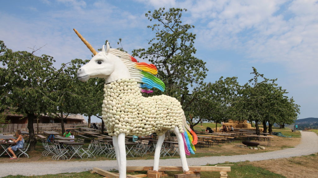 Kürbisfigur Einhorn