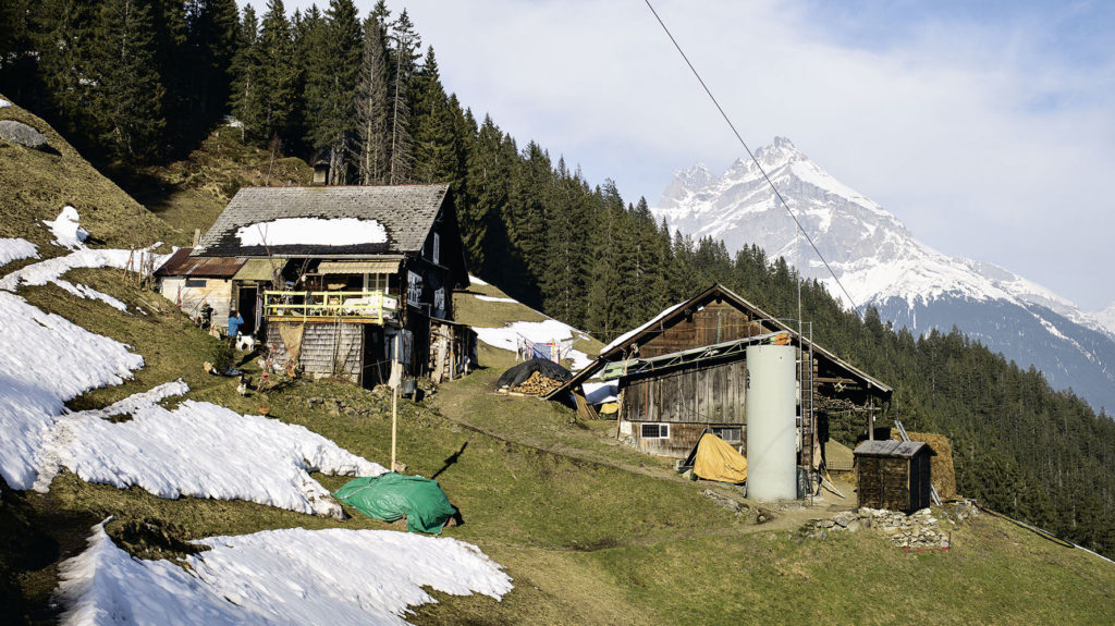 Kleiner Bauernhof am Hang