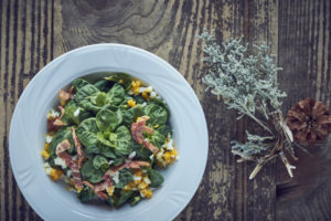 Weihnachtsfeier Verpflegung Nüsslisalat