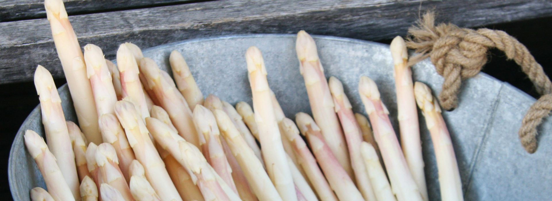 Weissspargel auf Eis