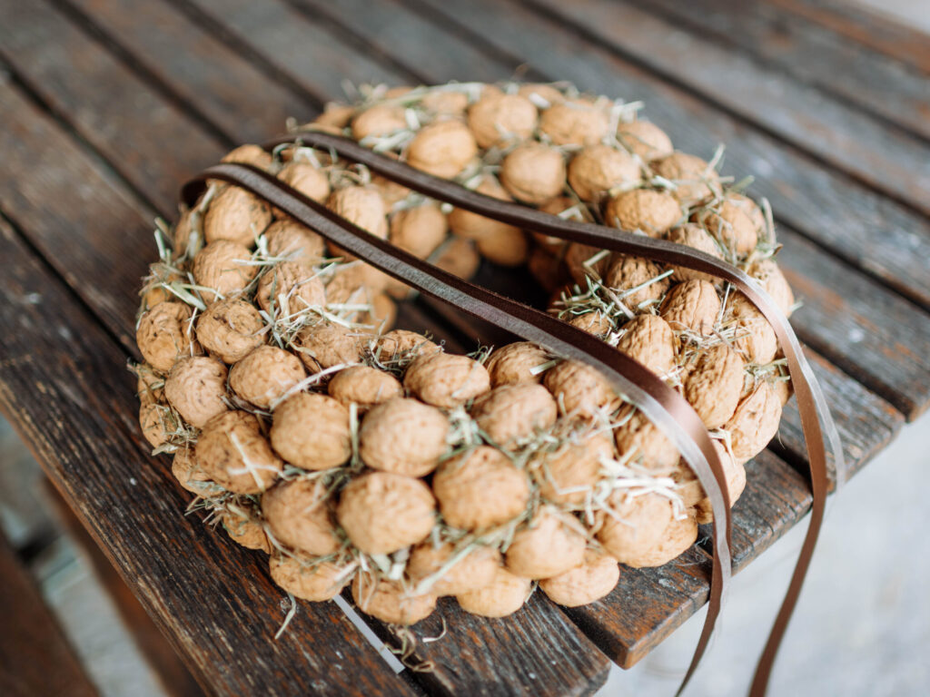 Kranz aus Baumnüssen