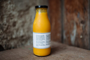 Kürbissuppe im Glas