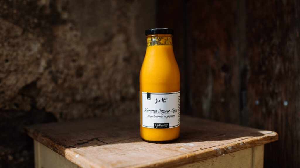 Kürbissuppe im Glas