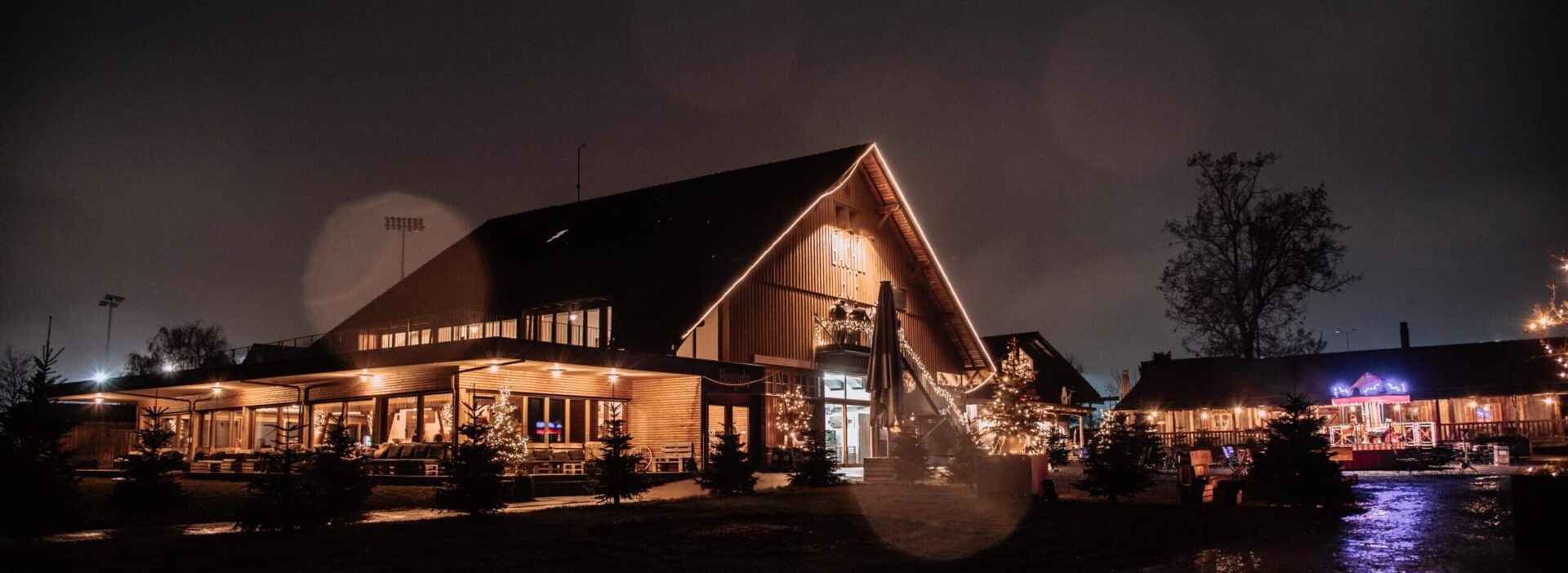 Bächlihof mit Weihnachtsbeleuchtung