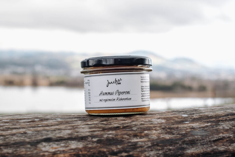 Jucker Farm Hummus Peperoni