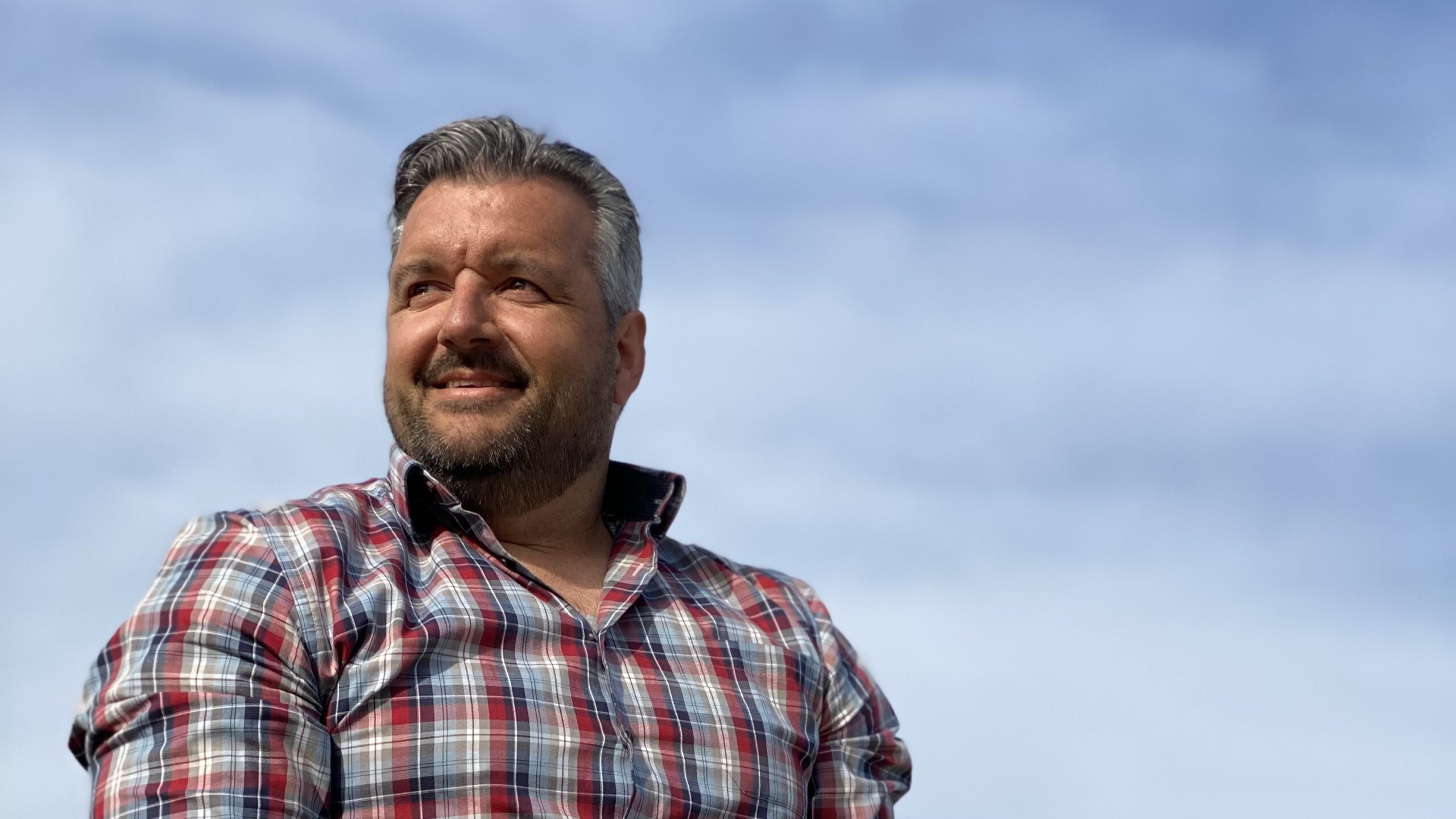 Sven Studer, Experte für regenerative Landwirtschaft bei Jucker Farm