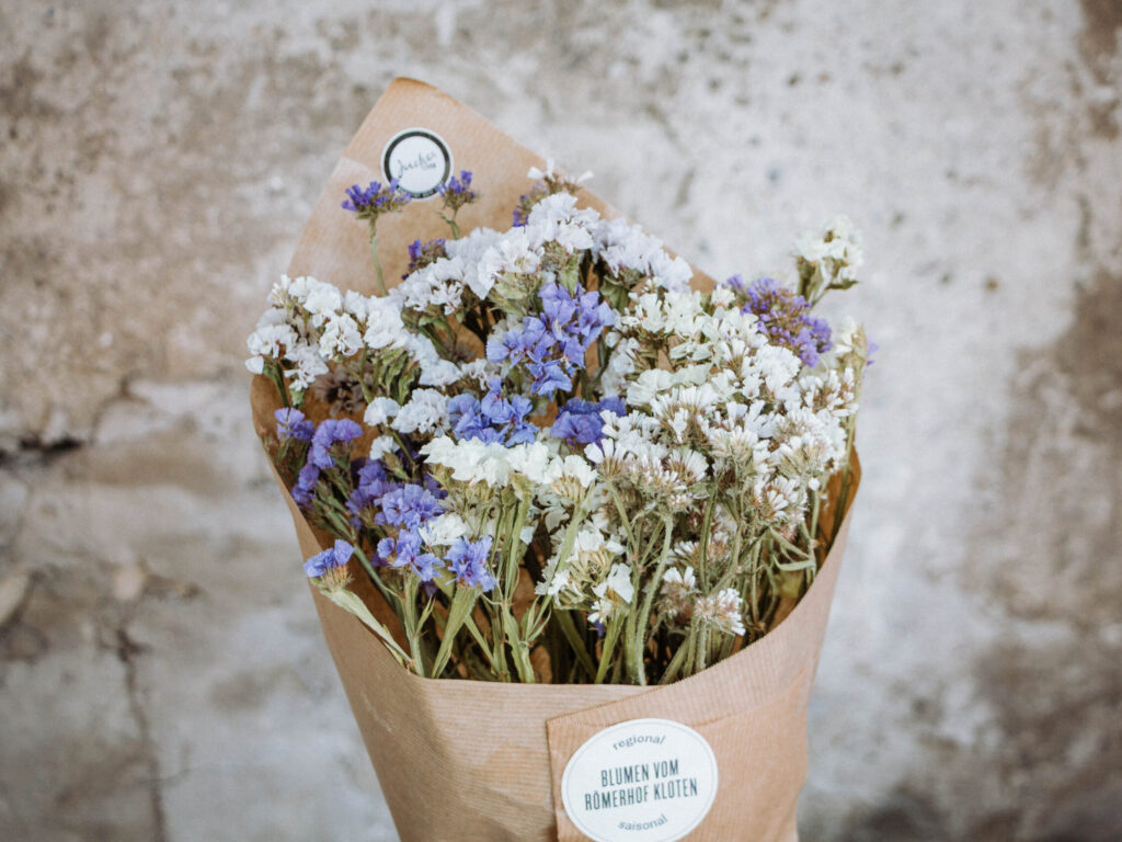 Trockenblumenstrauss Statizen