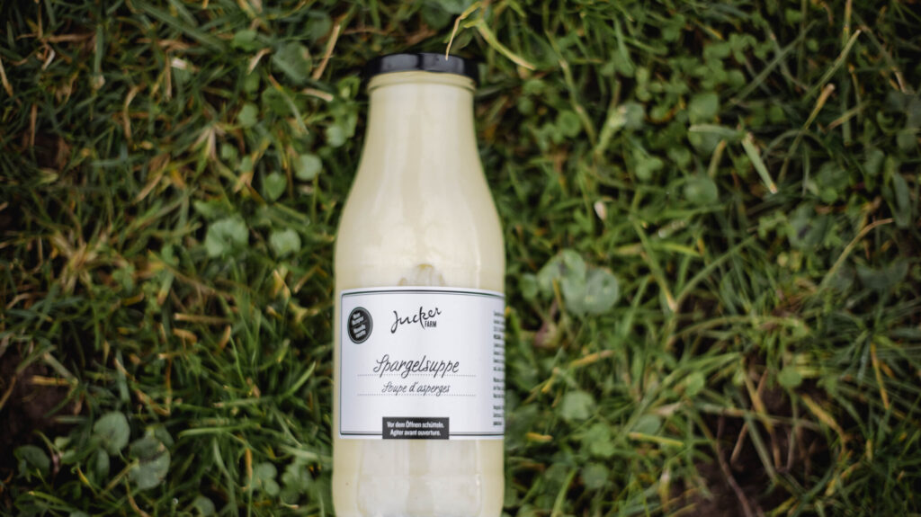 Spargelsuppe im Glas